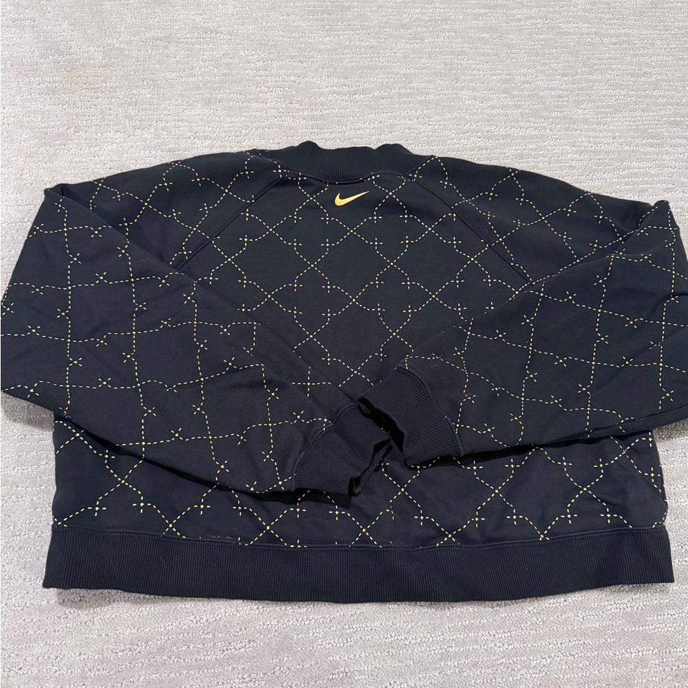 Nike Black and Gold Crewneck Sweater (cropped)